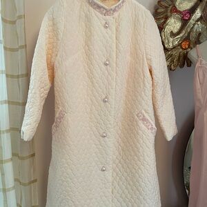 Peaches & Cream Barbizon Quilted Robe with Pearl Buttons and Embroidery Size 12